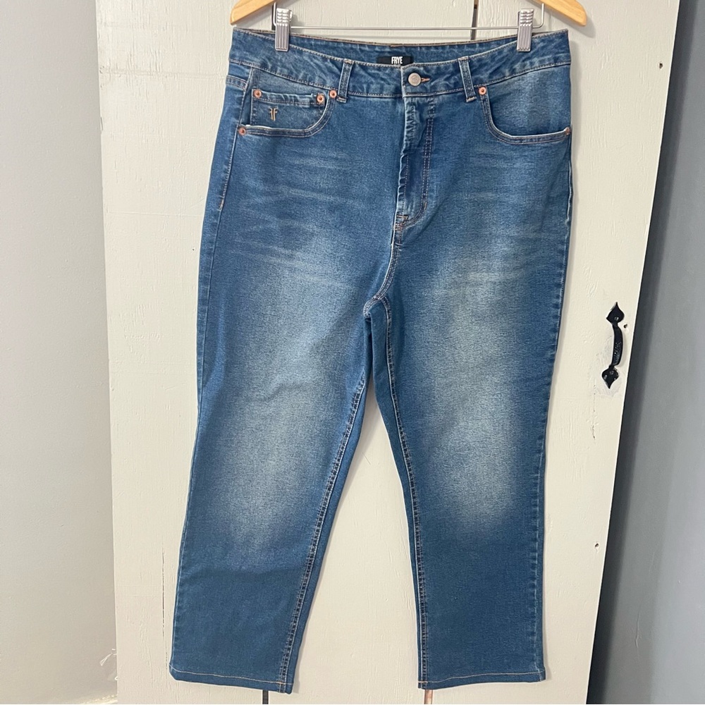 Frye Women’s High Rise Straight Leg Jeans Size 12/31